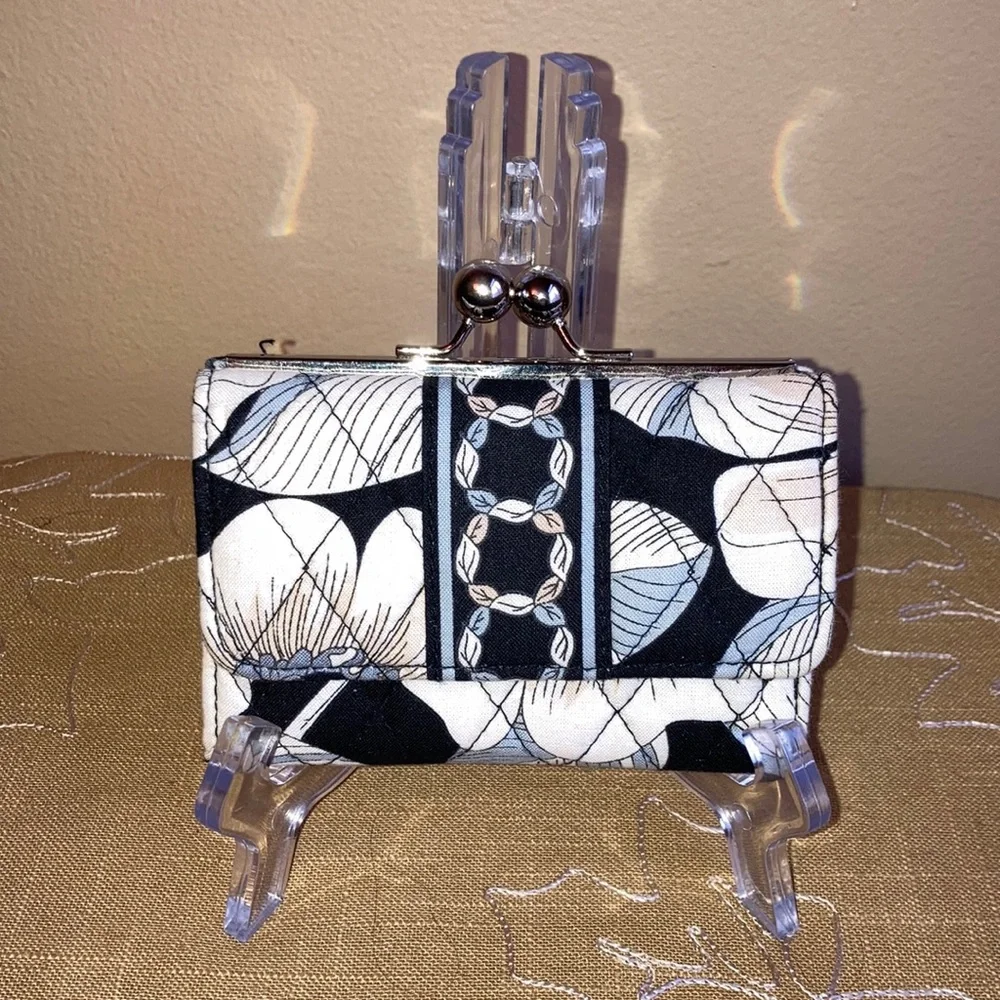 Vera Bradley Black Ivory Floral Kiss‑Lock Wallet | Preloved Quilted Fabric